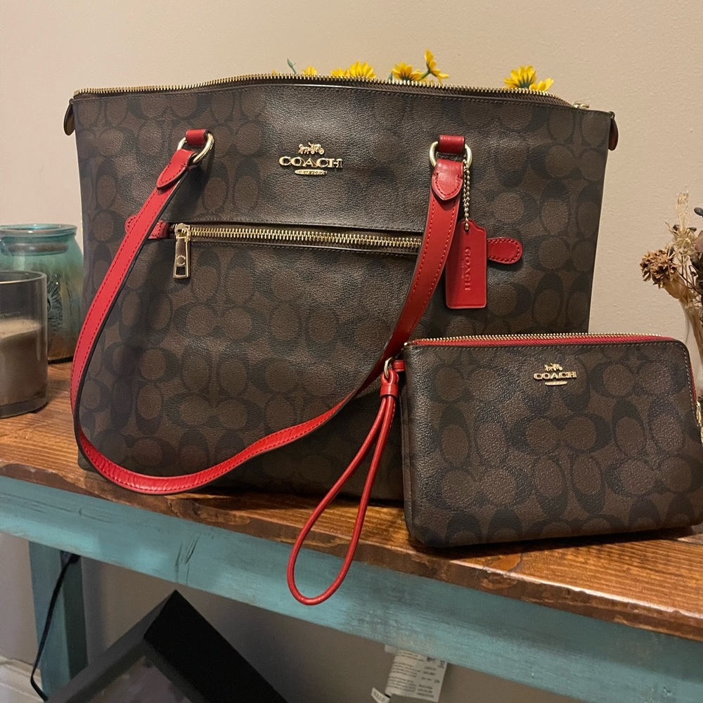 Coach Bag with matching Wristlet Wallet